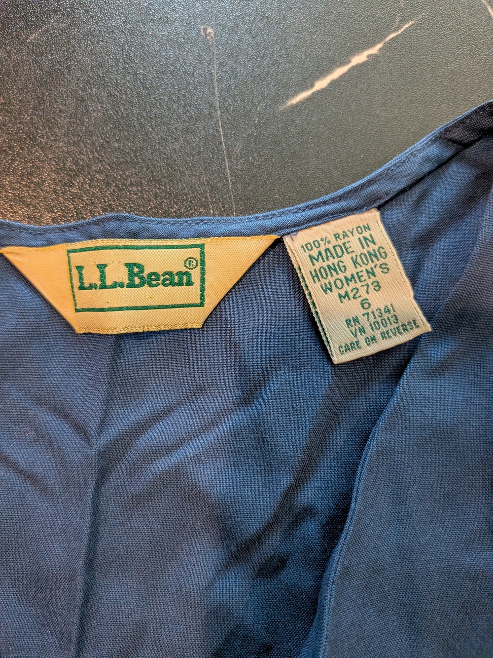 VINTAGE L.L. Bean Navy V-Neck Sleeveless Button Front Camisole - Picture 1 of 7